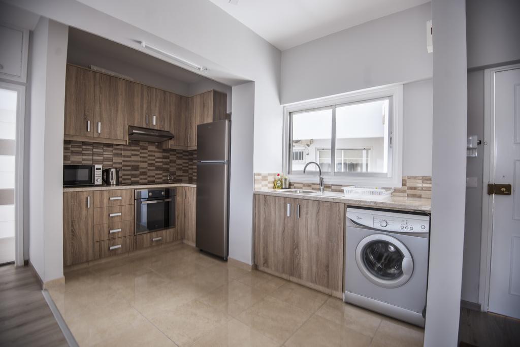 St.Helena Court Apartment Larnaca Exterior photo